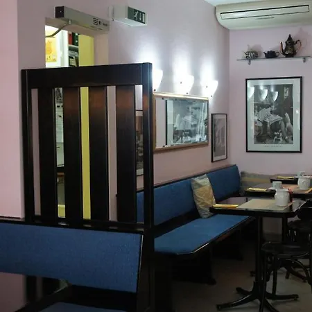 Hotell Jägerhof 2*
