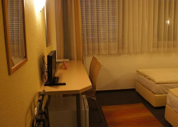 Отель Jaegerhof 2*